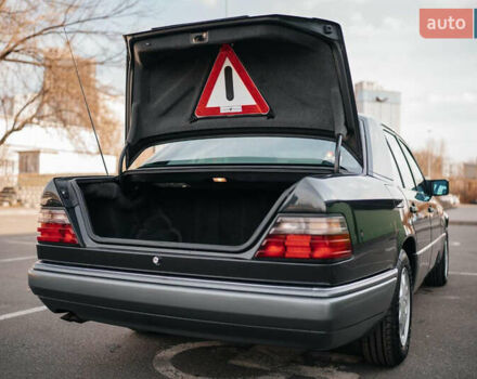 Сірий Мерседес Е-Клас, об'ємом двигуна 2.8 л та пробігом 126 тис. км за 25000 $, фото 34 на Automoto.ua