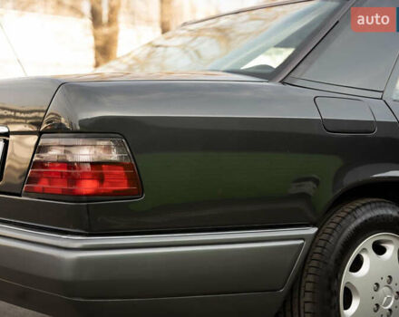 Сірий Мерседес Е-Клас, об'ємом двигуна 2.8 л та пробігом 126 тис. км за 25000 $, фото 16 на Automoto.ua