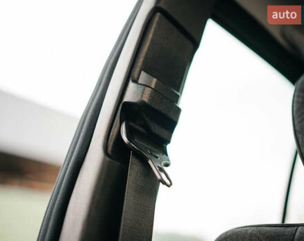 Сірий Мерседес Е-Клас, об'ємом двигуна 2.8 л та пробігом 126 тис. км за 25000 $, фото 37 на Automoto.ua