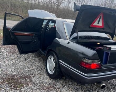 Сірий Мерседес Е-Клас, об'ємом двигуна 0 л та пробігом 353 тис. км за 3200 $, фото 11 на Automoto.ua