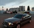 Сірий Мерседес Е-Клас, об'ємом двигуна 2.2 л та пробігом 487 тис. км за 2050 $, фото 1 на Automoto.ua