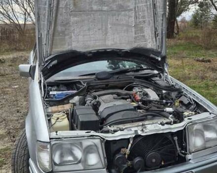 Сірий Мерседес Е-Клас, об'ємом двигуна 2 л та пробігом 547 тис. км за 2400 $, фото 23 на Automoto.ua