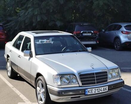 Мерседес Е-Класс 1994 в Днепре (Днепропетровске) на Automoto.ua Серый Мерседес Е-Класс, объемом двигателя 2.8 л и пробегом 303 тыс. км за 4350 $, фото 1 на Automoto.ua