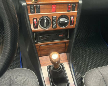 Сірий Мерседес Е-Клас, об'ємом двигуна 2.5 л та пробігом 450 тис. км за 3200 $, фото 6 на Automoto.ua