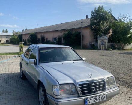 Серый Мерседес Е-Класс, объемом двигателя 2.2 л и пробегом 370 тыс. км за 1600 $, фото 1 на Automoto.ua