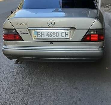 Сірий Мерседес Е-Клас, об'ємом двигуна 2.8 л та пробігом 391 тис. км за 3650 $, фото 18 на Automoto.ua