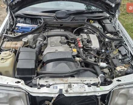 Сірий Мерседес Е-Клас, об'ємом двигуна 2 л та пробігом 547 тис. км за 2400 $, фото 22 на Automoto.ua