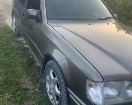 Сірий Мерседес Е-Клас, об'ємом двигуна 2.2 л та пробігом 529 тис. км за 2600 $, фото 3 на Automoto.ua
