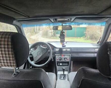 Сірий Мерседес Е-Клас, об'ємом двигуна 2 л та пробігом 547 тис. км за 2400 $, фото 27 на Automoto.ua