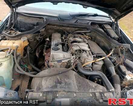 Сірий Мерседес Е-Клас, об'ємом двигуна 2 л та пробігом 356 тис. км за 3200 $, фото 4 на Automoto.ua