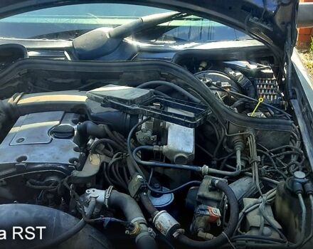 Сірий Мерседес Е-Клас, об'ємом двигуна 2.2 л та пробігом 560 тис. км за 4000 $, фото 9 на Automoto.ua