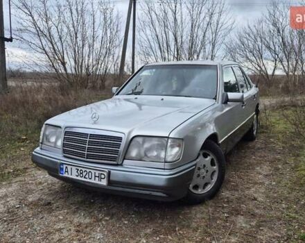 Сірий Мерседес Е-Клас, об'ємом двигуна 2 л та пробігом 547 тис. км за 2400 $, фото 2 на Automoto.ua