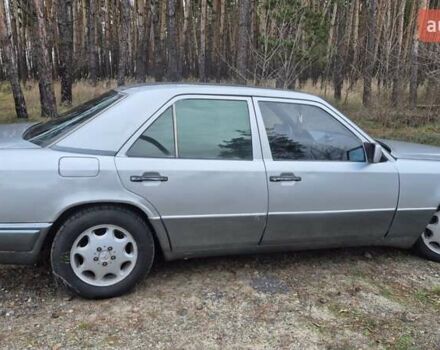 Сірий Мерседес Е-Клас, об'ємом двигуна 2 л та пробігом 547 тис. км за 2400 $, фото 7 на Automoto.ua