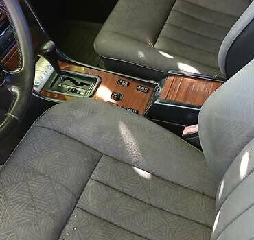 Сірий Мерседес Е-Клас, об'ємом двигуна 2.8 л та пробігом 391 тис. км за 3650 $, фото 7 на Automoto.ua