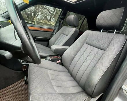 Сірий Мерседес Е-Клас, об'ємом двигуна 3 л та пробігом 443 тис. км за 2300 $, фото 10 на Automoto.ua