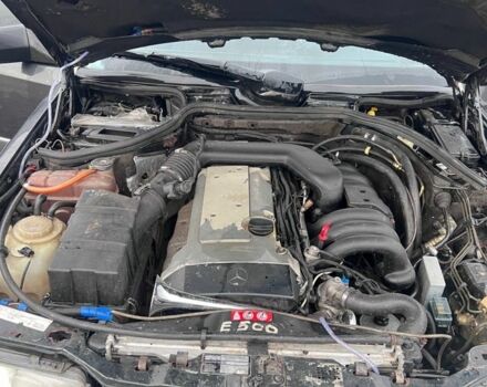 Сірий Мерседес Е-Клас, об'ємом двигуна 0 л та пробігом 353 тис. км за 3200 $, фото 6 на Automoto.ua