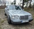 Сірий Мерседес Е-Клас, об'ємом двигуна 2 л та пробігом 547 тис. км за 2400 $, фото 1 на Automoto.ua