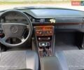Серый Мерседес Е-Класс, объемом двигателя 2.2 л и пробегом 303 тыс. км за 4900 $, фото 16 на Automoto.ua