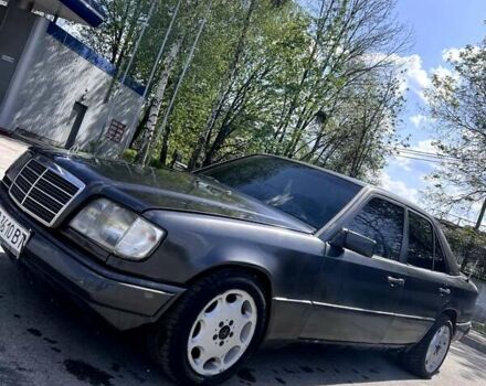 Сірий Мерседес Е-Клас, об'ємом двигуна 2.2 л та пробігом 460 тис. км за 2800 $, фото 17 на Automoto.ua