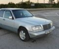 Сірий Мерседес Е-Клас, об'ємом двигуна 2 л та пробігом 400 тис. км за 3300 $, фото 2 на Automoto.ua