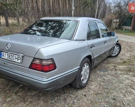 Сірий Мерседес Е-Клас, об'ємом двигуна 2 л та пробігом 547 тис. км за 2400 $, фото 6 на Automoto.ua