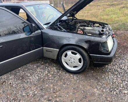 Сірий Мерседес Е-Клас, об'ємом двигуна 0 л та пробігом 353 тис. км за 3200 $, фото 1 на Automoto.ua