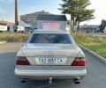 Серый Мерседес Е-Класс, объемом двигателя 2.5 л и пробегом 420 тыс. км за 4000 $, фото 10 на Automoto.ua