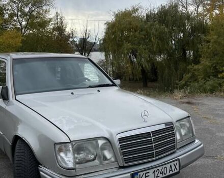 Сірий Мерседес Е-Клас, об'ємом двигуна 2.2 л та пробігом 456 тис. км за 3000 $, фото 2 на Automoto.ua