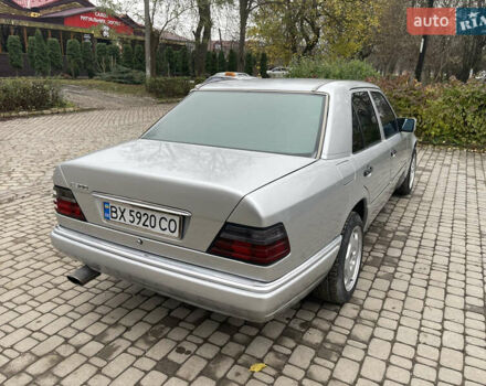 Серый Мерседес Е-Класс, объемом двигателя 3 л и пробегом 400 тыс. км за 3300 $, фото 6 на Automoto.ua