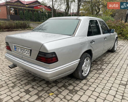 Серый Мерседес Е-Класс, объемом двигателя 3 л и пробегом 400 тыс. км за 3300 $, фото 7 на Automoto.ua