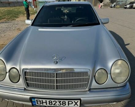 Мерседес Е-Класс 1995 в Белгород-Днестровском на Automoto.ua Серый Мерседес Е-Класс, объемом двигателя 3.2 л и пробегом 430 тыс. км за 4200 $, фото 4 на Automoto.ua