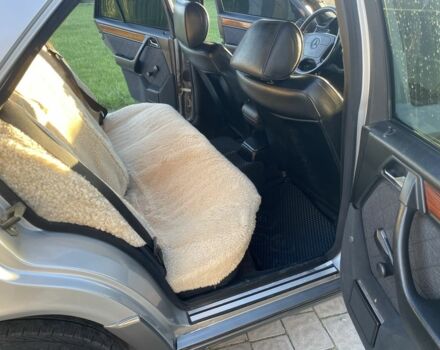 Серый Мерседес Е-Класс, объемом двигателя 2.5 л и пробегом 465 тыс. км за 3500 $, фото 12 на Automoto.ua