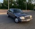 Серый Мерседес Е-Класс, объемом двигателя 2.5 л и пробегом 400 тыс. км за 4500 $, фото 1 на Automoto.ua