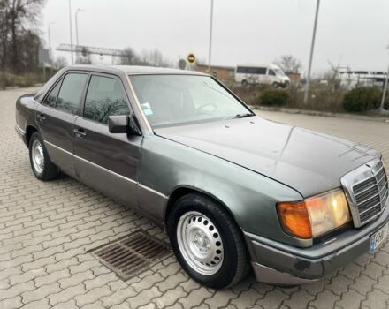 Серый Мерседес Е-Класс, объемом двигателя 2 л и пробегом 700 тыс. км за 1000 $, фото 8 на Automoto.ua