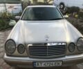 Сірий Мерседес Е-Клас, об'ємом двигуна 3 л та пробігом 330 тис. км за 4200 $, фото 1 на Automoto.ua
