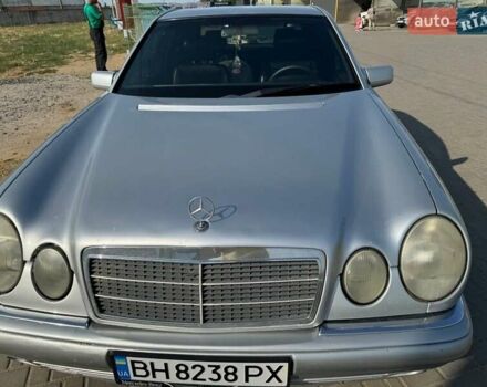 Мерседес Е-Класс 1995 в Белгород-Днестровском на Automoto.ua Серый Мерседес Е-Класс, объемом двигателя 3.2 л и пробегом 430 тыс. км за 4200 $, фото 3 на Automoto.ua