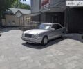 Серый Мерседес Е-Класс, объемом двигателя 2 л и пробегом 170 тыс. км за 2498 $, фото 1 на Automoto.ua