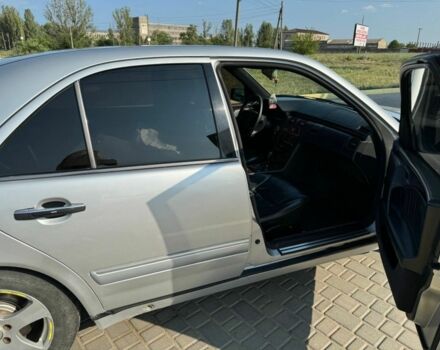 Мерседес Е-Класс 1995 в Белгород-Днестровском на Automoto.ua Серый Мерседес Е-Класс, объемом двигателя 3.2 л и пробегом 430 тыс. км за 4200 $, фото 7 на Automoto.ua