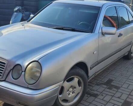 Сірий Мерседес Е-Клас, об'ємом двигуна 2.16 л та пробігом 423 тис. км за 3250 $, фото 1 на Automoto.ua