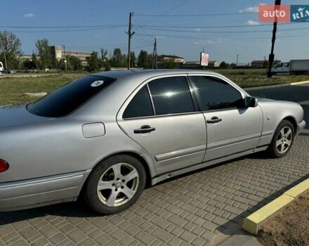 Мерседес Е-Класс 1995 в Белгород-Днестровском на Automoto.ua Серый Мерседес Е-Класс, объемом двигателя 3.2 л и пробегом 430 тыс. км за 4200 $, фото 5 на Automoto.ua