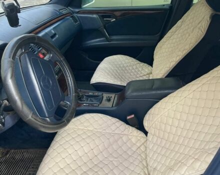 Сірий Мерседес Е-Клас, об'ємом двигуна 2 л та пробігом 400 тис. км за 1000 $, фото 7 на Automoto.ua