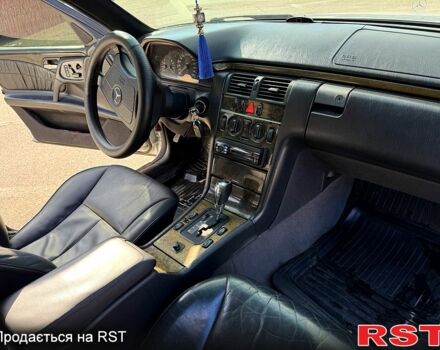 Серый Мерседес Е-Класс, объемом двигателя 3.2 л и пробегом 0 тыс. км за 4000 $, фото 5 на Automoto.ua