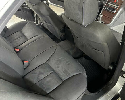 Серый Мерседес Е-Класс, объемом двигателя 2 л и пробегом 150 тыс. км за 2850 $, фото 12 на Automoto.ua