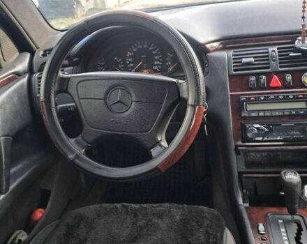 Сірий Мерседес Е-Клас, об'ємом двигуна 3 л та пробігом 270 тис. км за 2100 $, фото 15 на Automoto.ua