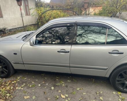 Сірий Мерседес Е-Клас, об'ємом двигуна 0 л та пробігом 325 тис. км за 3700 $, фото 5 на Automoto.ua