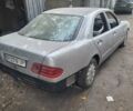 Серый Мерседес Е-Класс, объемом двигателя 2.2 л и пробегом 470 тыс. км за 1000 $, фото 1 на Automoto.ua