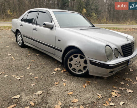 Серый Мерседес Е-Класс, объемом двигателя 2 л и пробегом 450 тыс. км за 2999 $, фото 4 на Automoto.ua