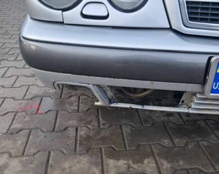 Сірий Мерседес Е-Клас, об'ємом двигуна 3 л та пробігом 270 тис. км за 2100 $, фото 7 на Automoto.ua