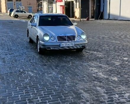 Серый Мерседес Е-Класс, объемом двигателя 2 л и пробегом 344 тыс. км за 3300 $, фото 11 на Automoto.ua