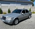 Серый Мерседес Е-Класс, объемом двигателя 2.5 л и пробегом 460 тыс. км за 2950 $, фото 1 на Automoto.ua